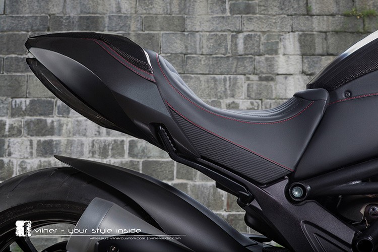 Ducati Diavel Carbon - Khi 